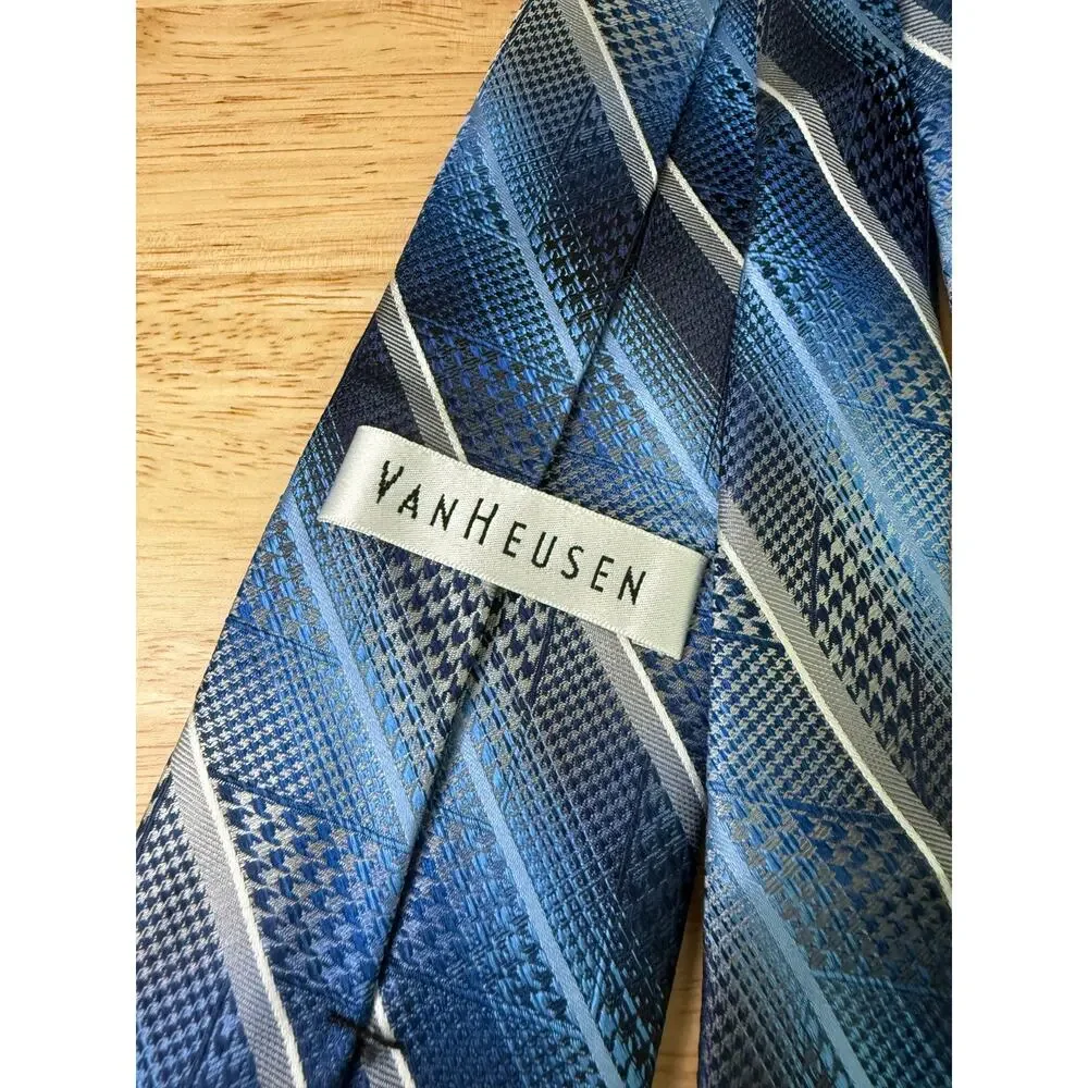 Van Heusen Silk Blend Men's Neck Tie Blue, Black & Silver Striped JL